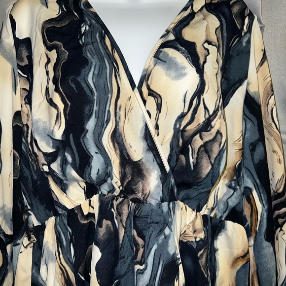 Marble Surplice Neck Belted Romper (XL-12) - Picture 8 of 11